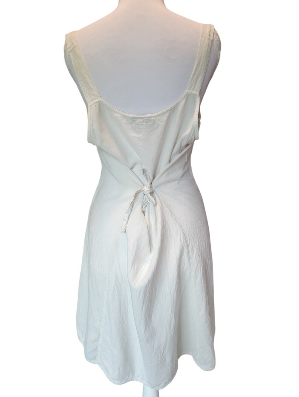 Vintage Just Cruising White Tie Back V-neck Embroidered Dress - Picture 6 of 12